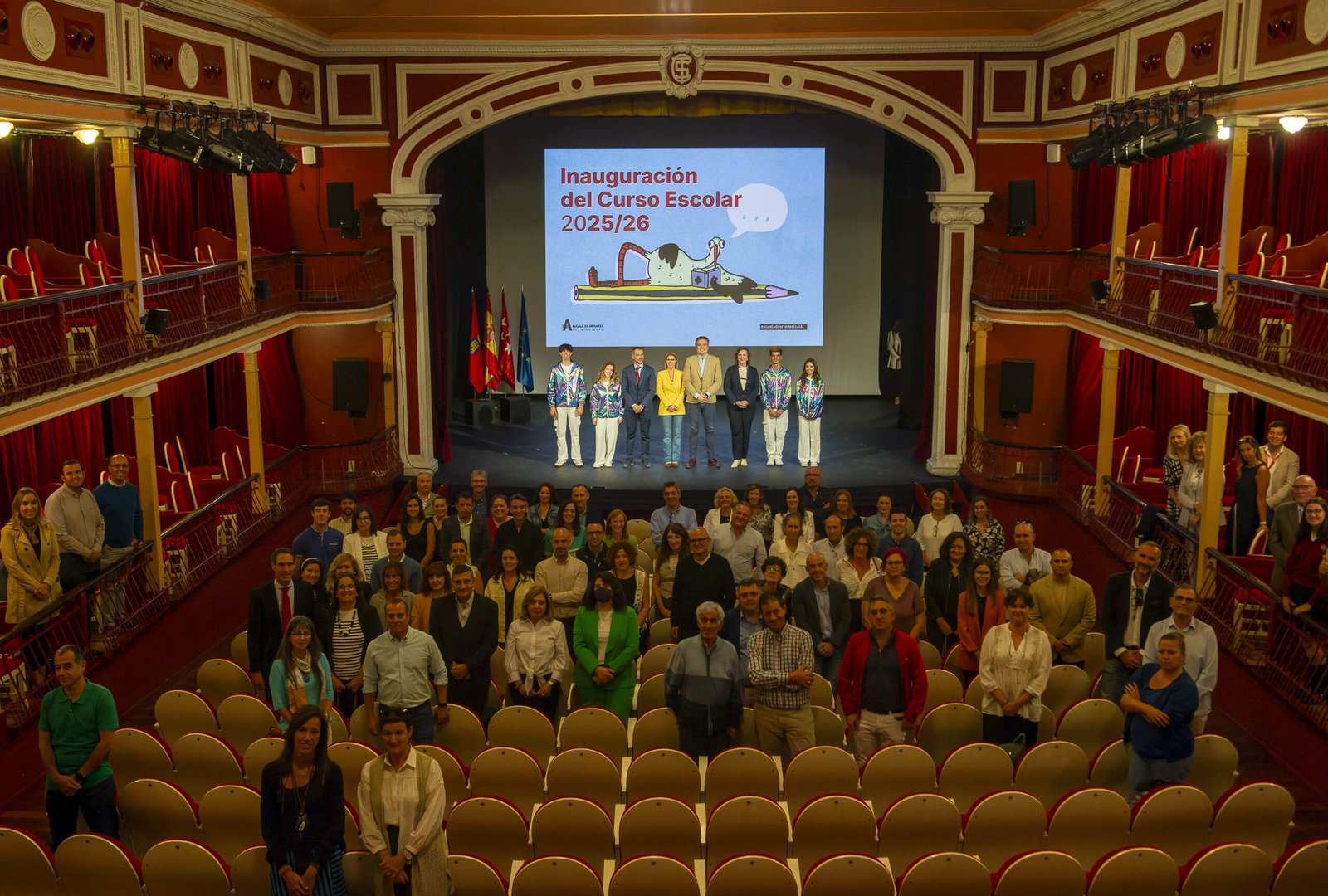 La alcaldesa destaca la importancia de los colegios e institutos en Alcalá de Henares.