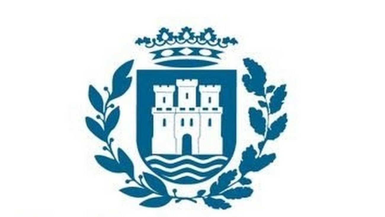 La ortografía será fundamental para optar al puesto de auxiliar administrativo en el Ayuntamiento de Alcalá de Henares. Guillermo Pérez, jefe de Servicio de Recursos Humanos, ha dado todos los detalles.

Hay once plazas para Auxiliar Administrativo y dos plazas para Técnico de Administración General.

Para el puesto de Auxiliar Administrativo se requiere tener graduado en educación secundaria obligatoria (ESO), formación profesional básica o equivalente oficial.

El proceso será de concurso-oposición. La fase de oposición incluirá un examen tipo test de 70 preguntas y un supuesto práctico. Se tomarán en cuenta las faltas de ortografía.

Los interesados en opositar al puesto de Técnico de Administración General deben tener título universitario de grado, licenciatura o equivalente.

El plazo de presentación de solicitudes es de 20 días hábiles. Toda la información detallada puede consultarse.

Puedes ver todos los sábados en Telemadrid el programa Madrid Trabaja, presentado por Erika Barreras, y escucharlo en Onda Madrid de lunes a viernes a partir de las 15.00 horas, presentado por Javier Peña.

Y, además, puedes seguirnos en nuestras redes sociales: en Twitter, en Facebook, en TikTok y en LinkedIn.